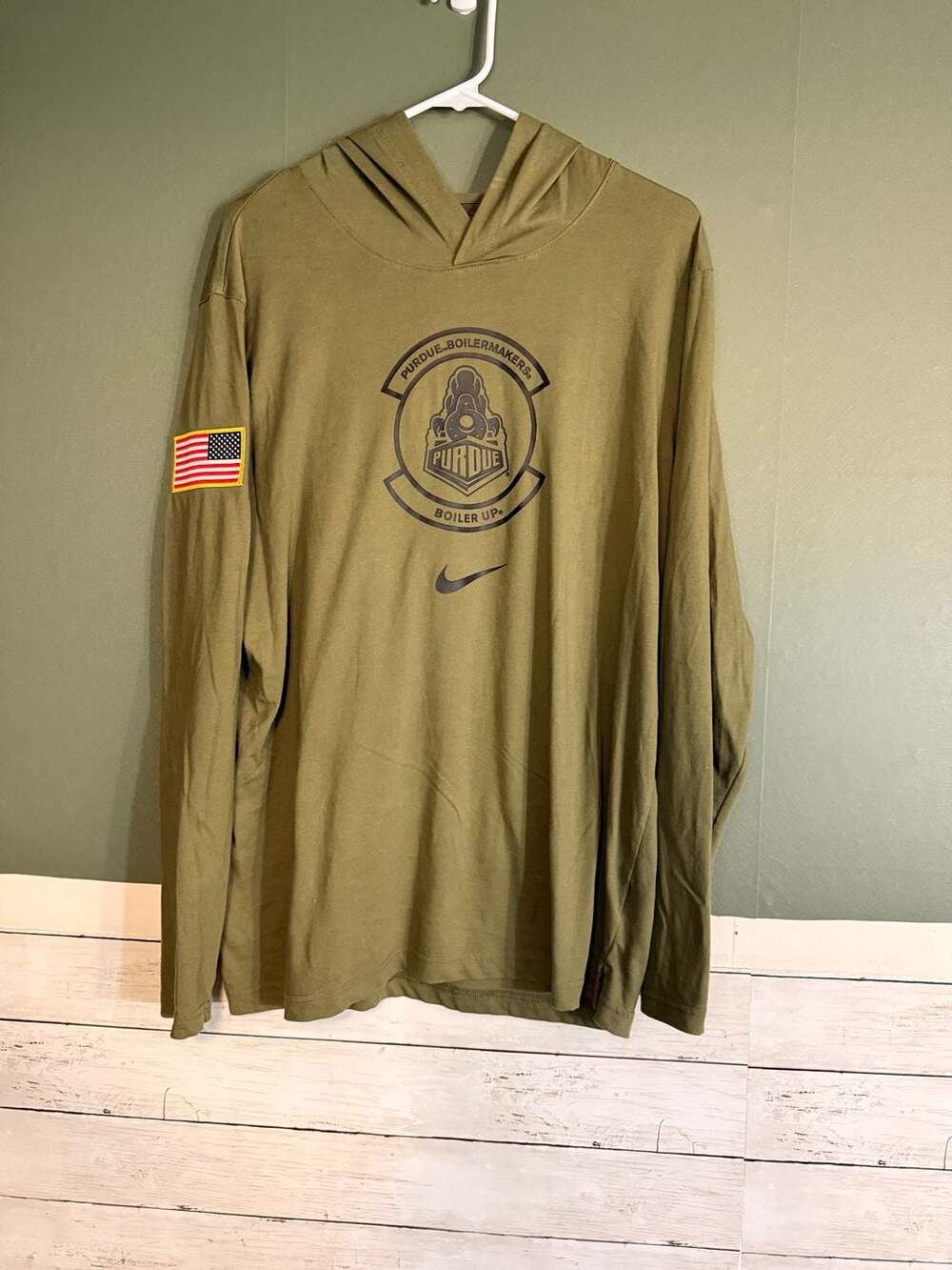 Purdue Boilermakers military Appreciation Hoodie Green Long Sleeve T-Shirt